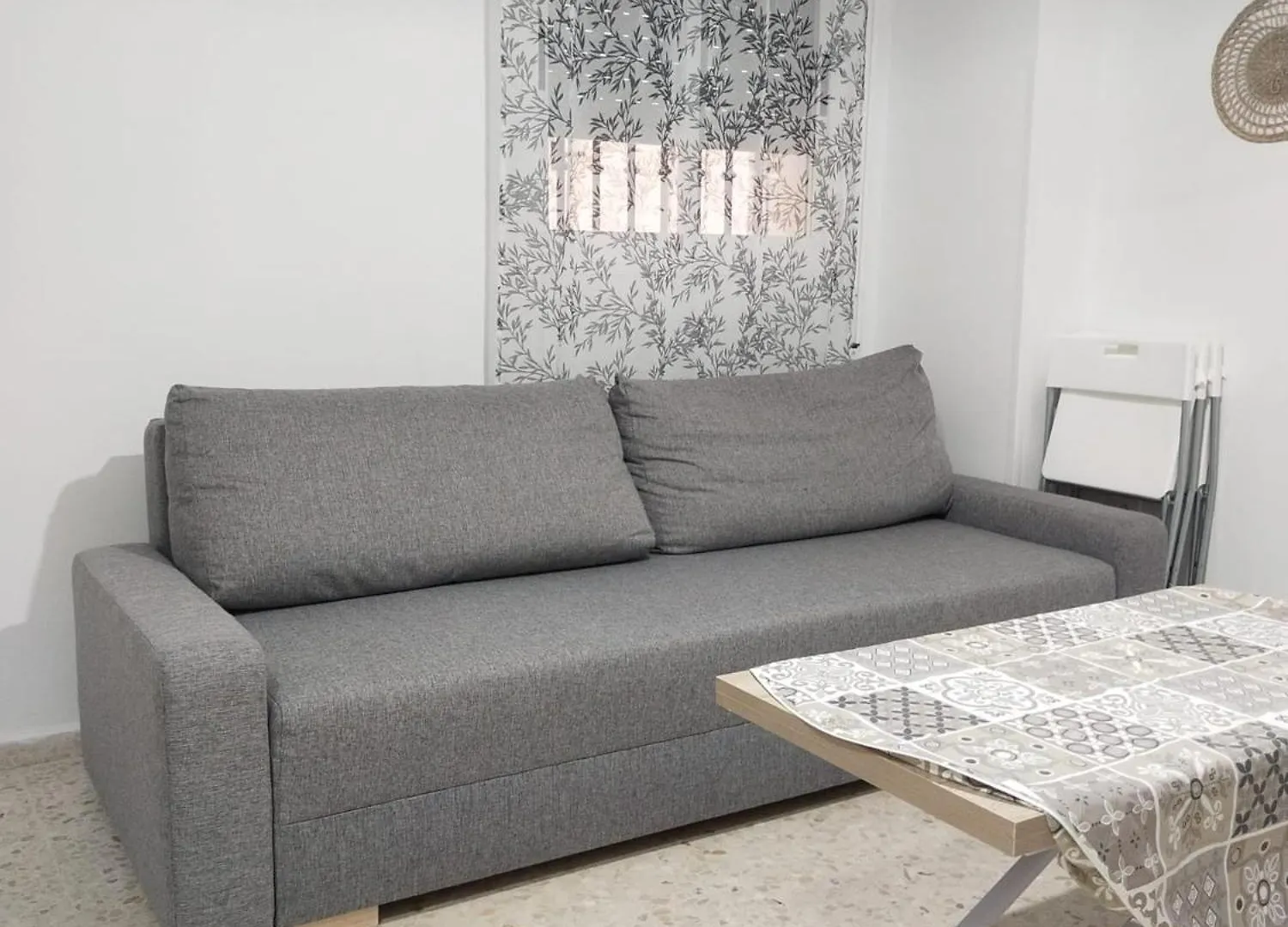 Mima Daire Cadiz 0*,  İspanya
